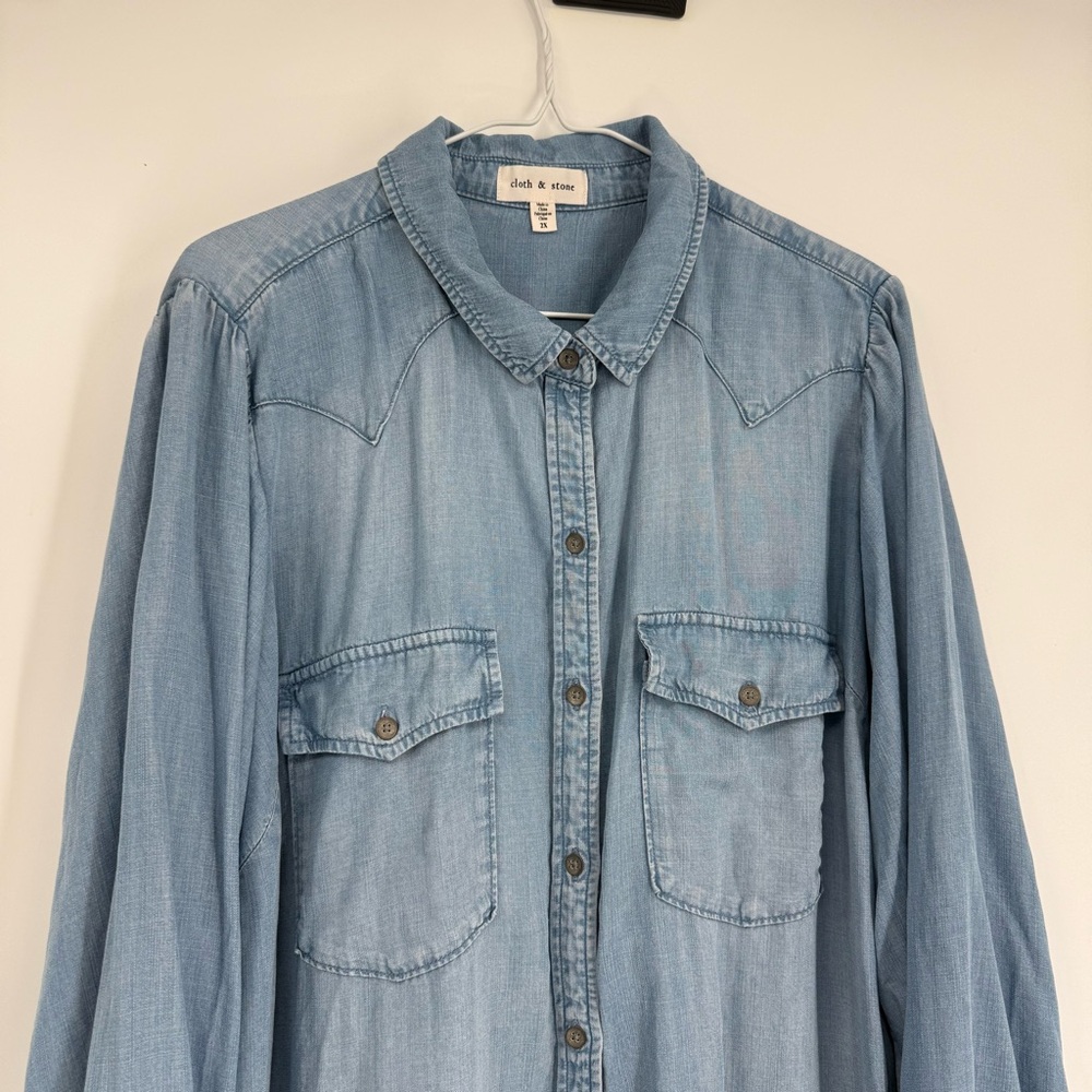 Cloth & Stone Chambray Button Up Shirt 2X Denim Boho Collared Smocked Cuffs - Picture 5 of 10